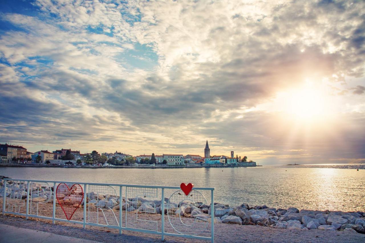 Ferienwohnung Sea Star with Stunning Sea View Poreč Exterior foto